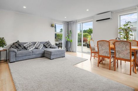 Photo of property in 5 Sauterne Road, Kumeu, 0810