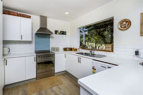 Photo of property in 31a Rewi Street, Torbay, Auckland, 0630