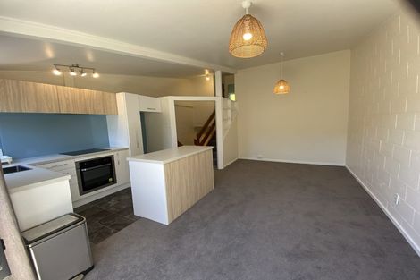 Photo of property in 23f4 Collins Avenue, Tawa, Wellington, 5028