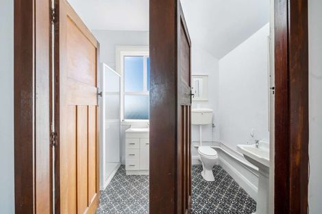 Photo of property in 35 Wharfe Street, South Hill, Oamaru, 9400