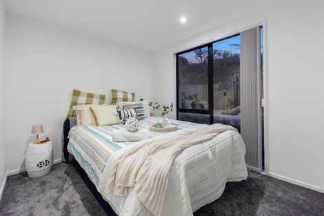 Photo of property in 25a Oteha Valley Road, Northcross, Auckland, 0632