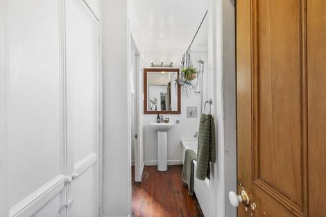 Photo of property in 241 Ohiro Road, Brooklyn, Wellington, 6021