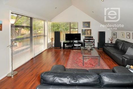 Photo of property in 2/30 Uppingham Crescent, Hillcrest, Auckland, 0627