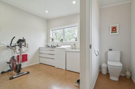 Photo of property in 19 Kenderdine Road, Elsthorpe, Otane, 4277