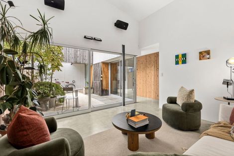 Photo of property in 90 Alpha Street, Cambridge, 3434