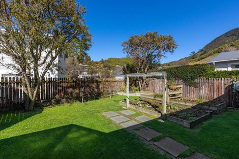 Photo of property in 30 Buller Street, Picton, 7220