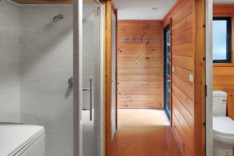 Photo of property in 409 Karaka Bay Road, Karaka Bays, Wellington, 6022