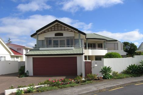 Photo of property in 2/10 Midway Avenue, Castor Bay, Auckland, 0620