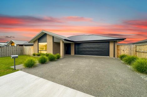 Photo of property in 16 Mehrtens Crescent, Woodend, 7610