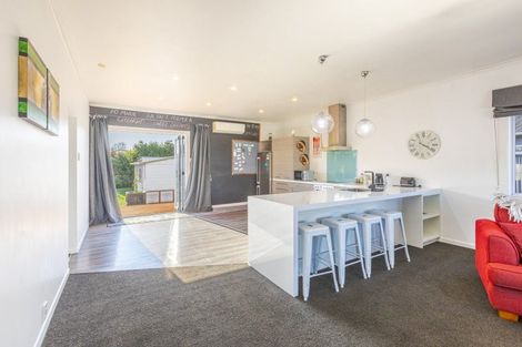 Photo of property in 3 Francis Drake Street, Waipukurau, 4200