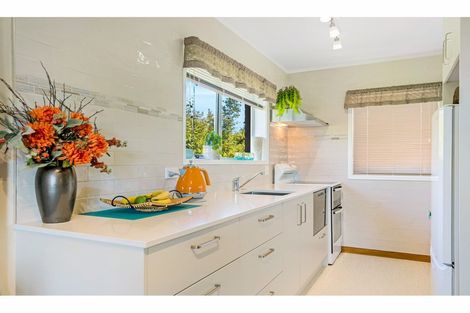 Photo of property in 27 Faith Bullock Place, New Lynn, Auckland, 0600