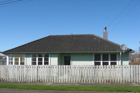 Photo of property in 1 Holland Crescent, Bulls, 4818