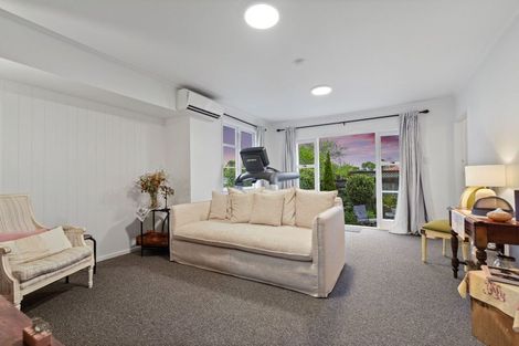 Photo of property in 105 Fairfield Road, Fairfield, Hamilton, 3214