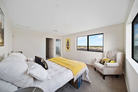 Photo of property in 1 Nola Dawn Avenue, Papakura, 2110