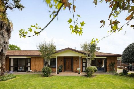 Photo of property in 251 Shakespeare Street, Leamington, Cambridge, 3432