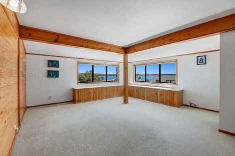 Photo of property in 65 De Luen Avenue, Tindalls Beach, Whangaparaoa, 0930