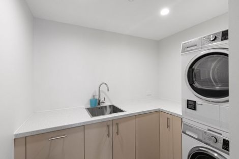 Photo of property in 3 Salmont Place, Kelburn, Wellington, 6012