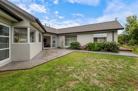Photo of property in 4 Links Drive, Waiwhakaiho, New Plymouth, 4312