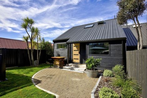 Photo of property in 1 Highview Terrace, Queenstown, 9300