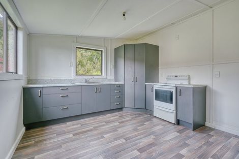 Photo of property in 43 Main Road, Harihari, 7884