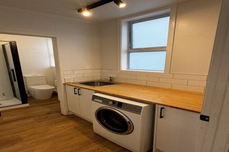 Photo of property in 7/127 Queens Drive, Lyall Bay, Wellington, 6022