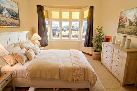 Photo of property in 4 Laura Street, Lumsden, 9730