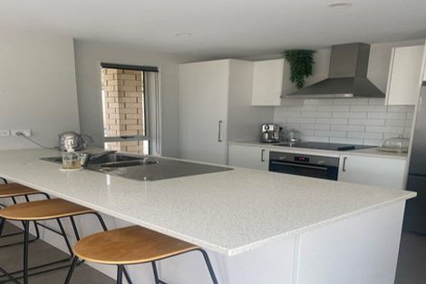 Photo of property in 7a Yeoman Place, Howick, Auckland, 2014