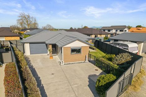 Photo of property in 15 Peter Way Place, Glenview, Hamilton, 3206