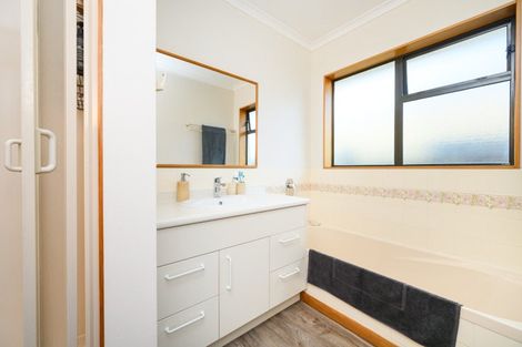 Photo of property in 1 Rose Place, Awapuni, Palmerston North, 4412