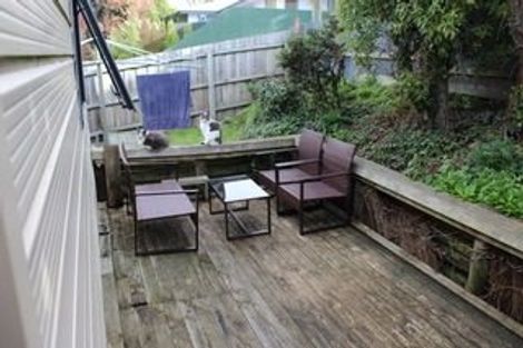 Photo of property in 35 Eastern Terrace, Beckenham, Christchurch, 8023