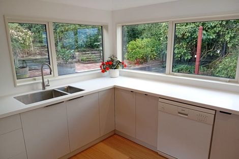 Photo of property in 10 Selwyn Parade, Lyttelton, 8082