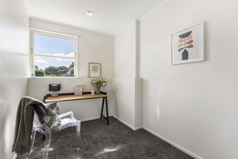 Photo of property in 9 Philip Place, Hillcrest, Auckland, 0627