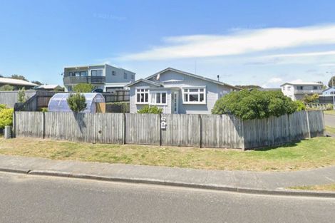 Photo of property in 62 Kahukura Avenue, Waitarere Beach, Levin, 5510