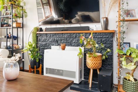 Photo of property in 30 Sutherland Crescent, Westbrook, Palmerston North, 4412