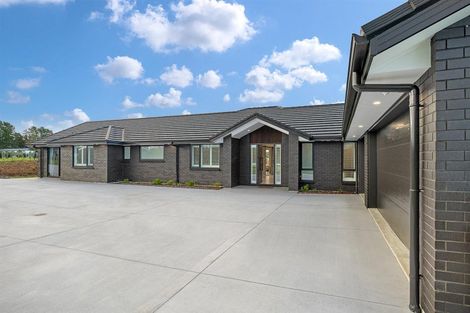 Photo of property in 62 Dysart Lane, Kumeu, 0891