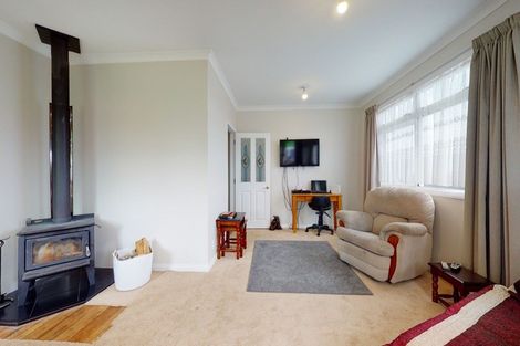 Photo of property in 76 Whakahoro Road, Manakau, Levin, 5573