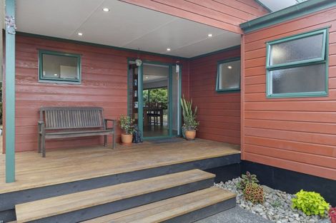 Photo of property in 69 Waipipi Wharf Road, Pollok, Waiuku, 2683