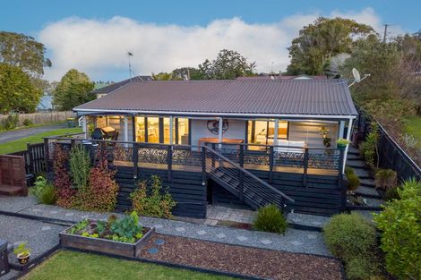 Photo of property in 5b Kauri Road, Stanmore Bay, Whangaparaoa, 0932