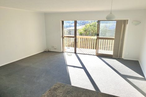 Photo of property in 1/19 Chequers Avenue, Glenfield, Auckland, 0629