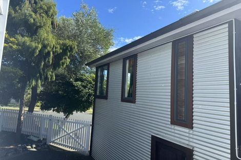 Photo of property in 58 Gladstone Road, Northcote, Auckland, 0627