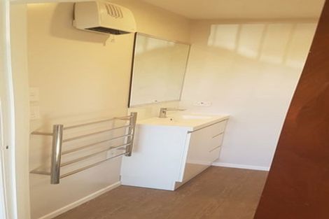 Photo of property in 32 Crownhill Street, Spotswood, New Plymouth, 4310