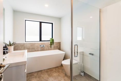 Photo of property in 4 Manaakitia Road, Karaka, 2124