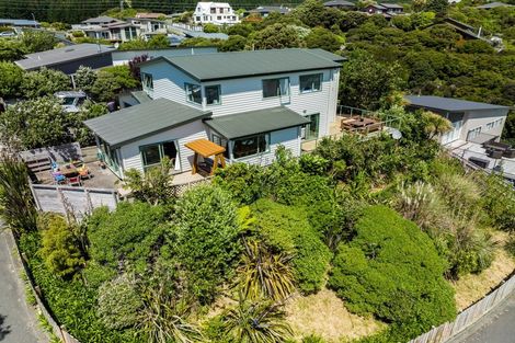 Photo of property in 42f James Cook Drive, Whitby, Porirua, 5024