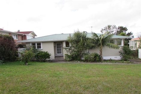 Photo of property in 73 Jaemont Avenue, Te Atatu South, Auckland, 0610