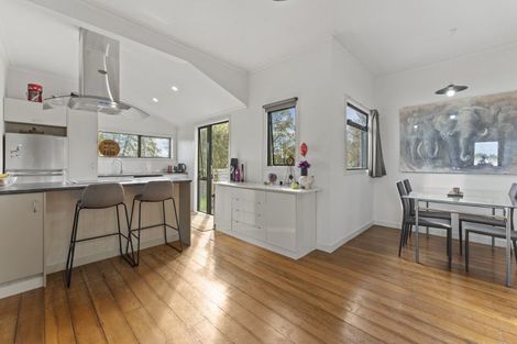 Photo of property in 24-26 Churchill Crescent, Shannon, 4821