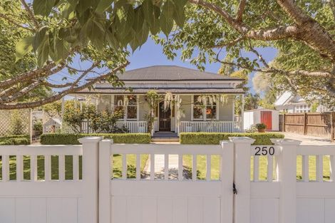 Photo of property in 1/250 Wilsons Road, Waltham, Christchurch, 8023