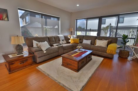 Photo of property in 16 Francesco Drive, Karaka, Papakura, 2113