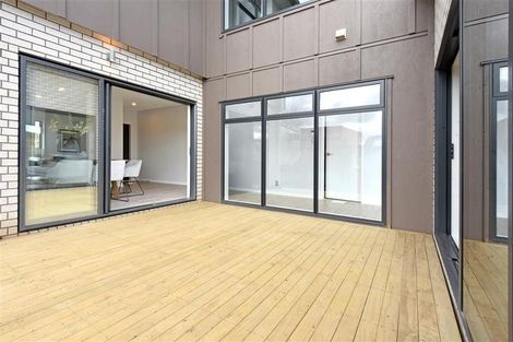 Photo of property in 5d Mcquoids Road, Flat Bush, Auckland, 2019