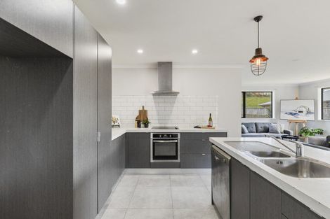 Photo of property in 37 Cyrus Street, Whalers Gate, New Plymouth, 4310