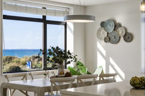 Photo of property in 10/48 Marine Parade, Mount Maunganui, 3116